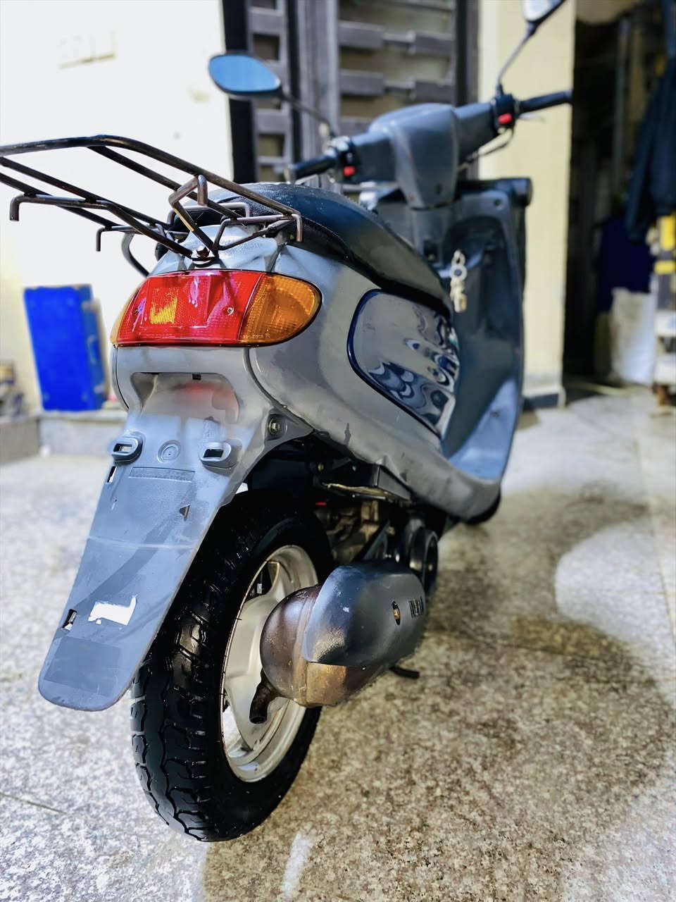 السلام عليكم دراجه منغولي للبيع مديل 2003 صارله سنه عندي الدراجه على وضعه لبلادي  وهاي نظافته 
مبدله كلجات خلفيه وحليا بيه صفير 
 
السعر 900وبيه مجال بسيط
المكان :كربلاء 
***********
