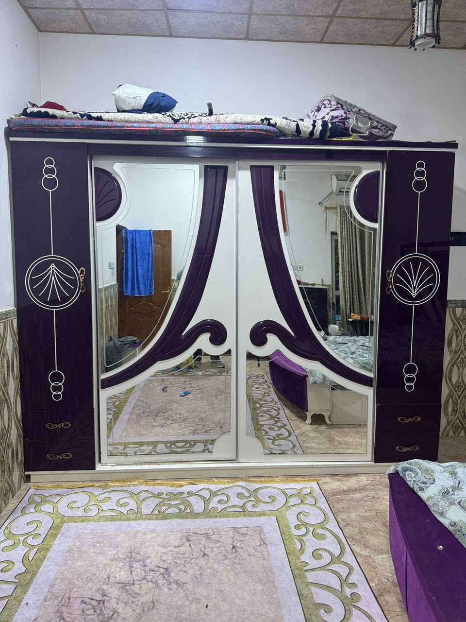 يا الله غرفه اخشاب تركي غرفه نظيفه جديده شوف العين للبيع علوان بصره سعر 400 قفل وتدلل الشراي*********** واتساب فقط
