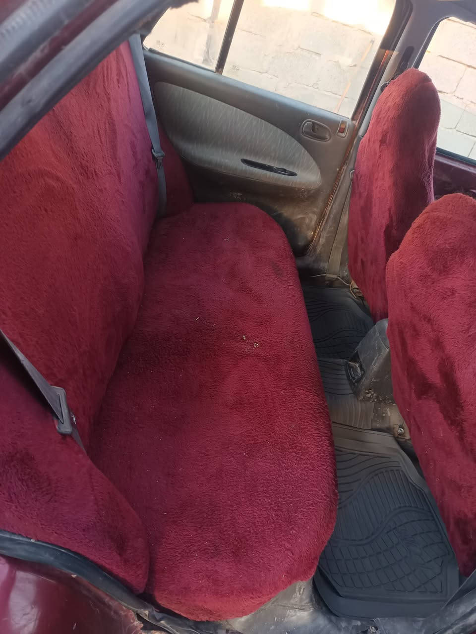 سياره كيه سيفيه موديل 1994السعر 21ورقه وبيه مجال ***********
