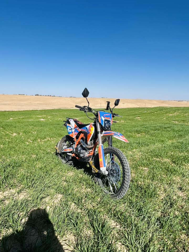 للبيع CRXمحرك ٣٥٠cc أربعه ولف ماطور جديد صاله سبوعين من شديته  ماشي شي قليل جدا سعره مليونين و100قفله ***********
