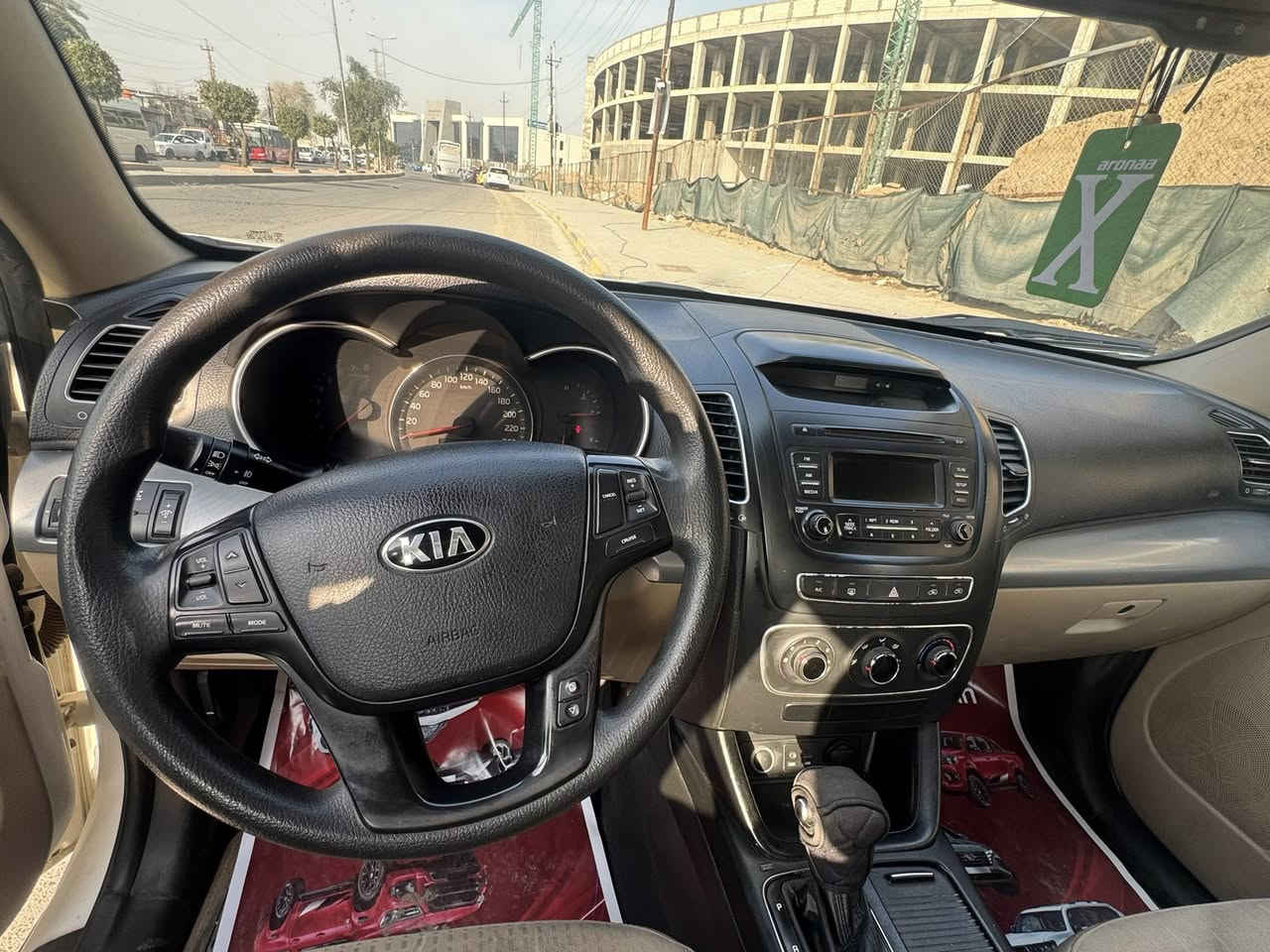 سورنتو خليجي
موديل 2013شكل ال2014
مكفولة كفالة عامة من الصبغ 
ماشية 125 كيلو حقيقي
موصفات عادية 
حدادية جديدة هسة سويتة 

السيارة استعمال شخصي 
العنوان الصبح متواجد بلكاظمية 
العصر بلغزالية 

السعر 172

رقم الهاتف ***********
