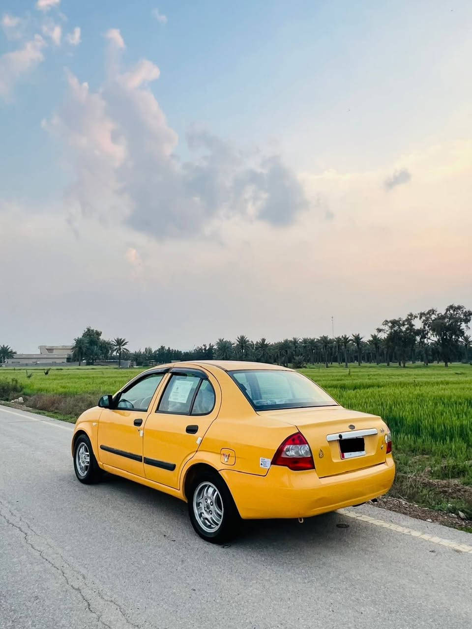 سلام وعليكم طيبه 2015 بلاديه سيارة جاهزه مكينه كير مكفولات تخم تأير ويل كب بلادي كهربائيات كلهه شغاله  سياره مال جني رقم بغداد مكاني جسر ديالى جديد سعر 37$وبيهه مجال بسيط ستفسار ***********
