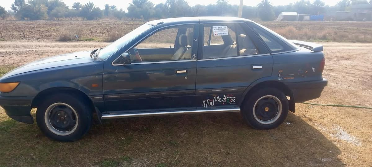 السلام عليكم
ميستوبيشي لانسر موديل 1992 
محرك وگير فول مكفولات .
صدر امامي خلفي جيد تخم تاير نضيف .
غرفتها حلوه نضيفه 
مابيها لاضربه ولا خياس 
رقم بغداد اللماني سنويه نافذه بال ٢٣ 
السياره جاهزة ماعايزها شي . 
…….
سعرها 30 ورقه وبيها مجال حگ الجيه 
   ………
مكانه صلاح الدين الضلوعيه 
…………
للاستفسار ***********
