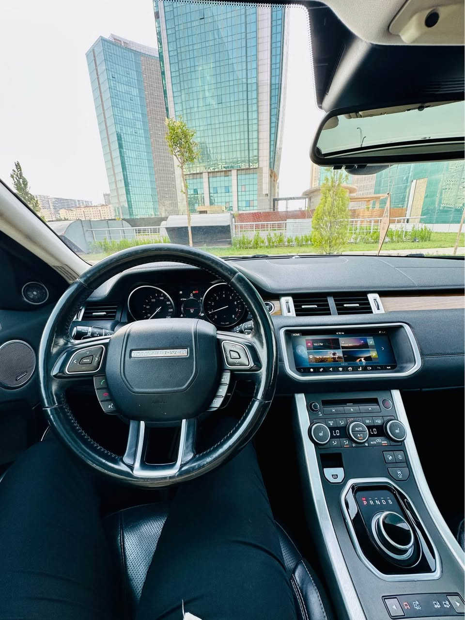 للبيع و بسعر جوة سوك و بسعر اقل من توسان ابلاش بلنسبة للنظافة و مواصفات 💯💰

🇬🇧🇬🇧 RANGE ROVER EVOQUE HSE 2018  🇬🇧🇬🇧

للبيع فقط بدون مراوس 👍🏻

موديل : 2018
وارد : امريكية 
ضرر : فقط بوند صبغ و شبر بلجملغ بدون داخل و بدون ارباك كله شرط و سليمه 💯
لون : ابيض سقف اسود بلاد 💯

رقم شاصي : 

SALVR2RX7JH278655

محرك : 4 سلندر 2000 تيربو
ماشية : 45 الف ميل
نسبة النضافة : %99 ماشاء الله جديدة 👍🏻
رقم السيارة : اربيل الدولي الجديدة
سعر السيارة : 165$💰 ورقة فقط جوة السوك و بلعافية على اليأخذه 🙏🏻
مكان السيارة : اربيل
 
رقم تليفون و واتساب : 

***********
***********

⚜️⚜️⚜️⚜️⚜️⚜️⚜️⚜️⚜️⚜️⚜️⚜️⚜️⚜️⚜️ 

مواصفات فول 💯

بيبان كله بصمة • صندوق كهربائية و شفط • رادارت • حساسات • كامرة الخلفية • بانوراما طول السقف • كير ماوس • شاشة جبير و كار بلي و لمس • بريك لمس • كشنات كهربائية و خزن و هيتر • شفتات بلستيرن • سستم سماعات هامان كاردون • دبل اكسل و مودات القيادة • اوتو ستارت ستوب •  مرايات شفط و بعد كلش اهواي مواصفات 💯

************************

محرك و كير و كهربائيات و تبريد كله شرط بدون اي خلل او نقص 💯

السيارة بأسمي تحويله نفس اليوم حاضر تريد وكاله هم تدلل 👍🏻

سعره : 16500$ 💰 يعني 165 ورقه و بيها مجال قليل ابلاش بلنسبة للنضافة و مواصفات بلعافية عل يأخذه 🙏🏻❤️❤️ أربيل, العراق

