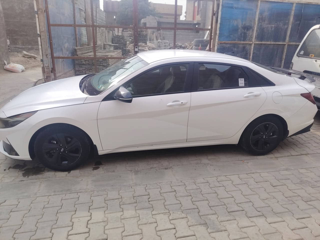 النترة للبيع سياره هايبرد و بانزين سياره خير من الله صور لحادث موضح بصوره سياره ماشيه 53 سعر 150 و بيهة مجال ***********
