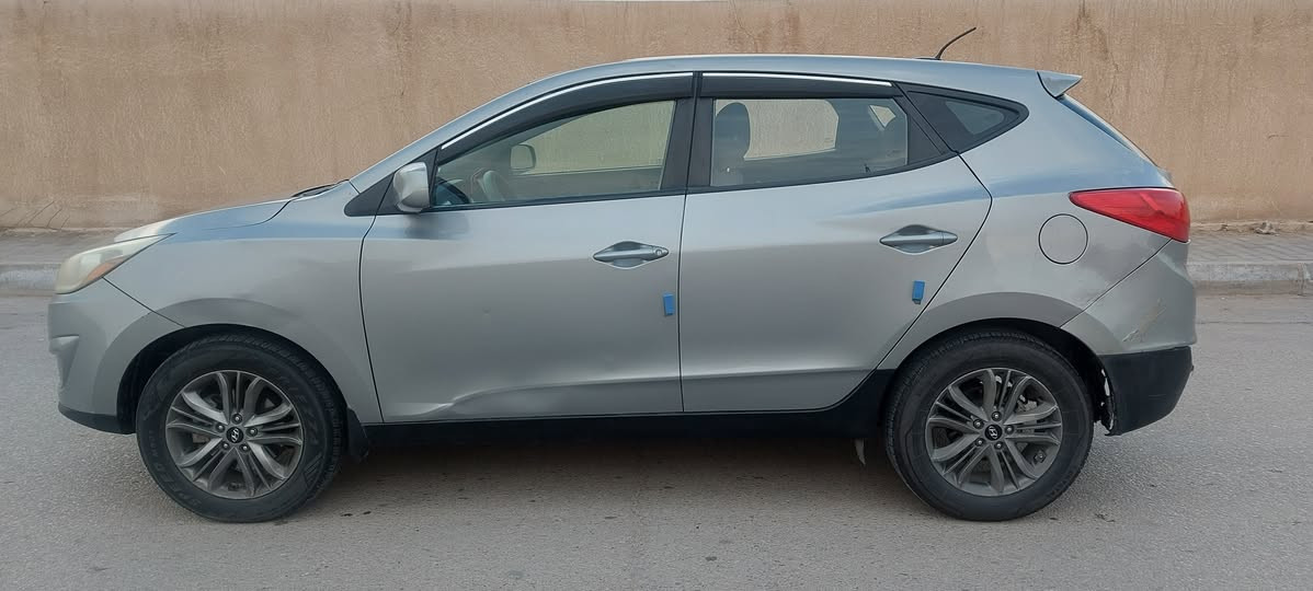 السلام عليكم توسان ١٥ امريكيه نص فول مكينه ٢٤٠٠  رقم كربلاء دولي تحويل مباشر ماشيه ١٤٥جاهزه مكينه كير تبريد حداديه تخم تاير حادث بابين والباقي كلير سونار مرفوق موجود في كربلاء السعر ١٢٢ الاتصال ***********
