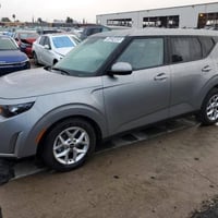 كيا سول • ماشيه ٢٤٠٠٠ • صور حادث