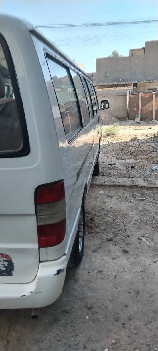 سلام عليكم جمبي بو لبيع ٢٠١٣ حره بس ابيع موصليه سعر ٣٢ بيه مجال قليل ***********
