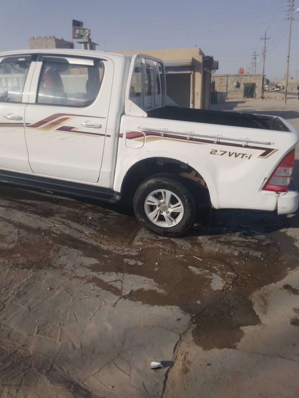 سلام عليكم سيارة فتون 2018
سنويا مخلصه تحويل سعرها 70 وبيها مجال حك الجيه 
***********
