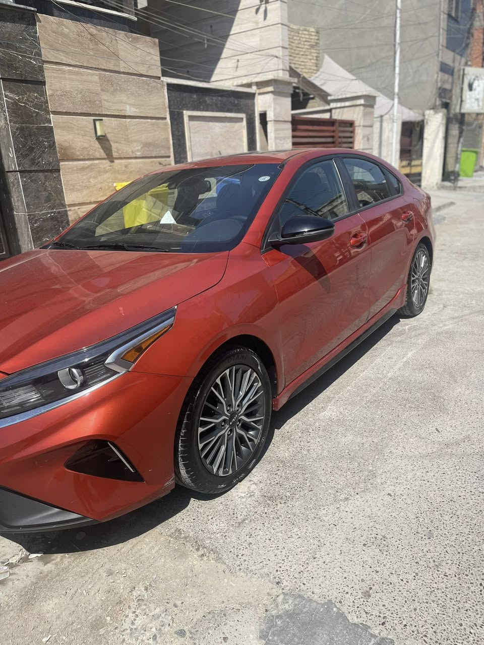 @ للبيع - كيا فورتي GT Line موديل2022
• فول مواصفات (1/1)
محرك 2000 سي سي دبل (DOHC)
تشغيل بصمة
تشغيل عن بُعد
نظام التوقف الذاتي
تحديد مسار
تثبيت سرعة
رادارات أمامية وخلفية
ثلاث أنظمة قيادة
LED أضوية
Apple CarPlay شاشة كبيرة تدعم
شاحن لاسلكي
مقاعد جلد (تدفئة + تبريد)
 كاميرا 360° (دوارة)
 كاميرا خلفية
تبريد قطعتين (منفصل)
 إشارات بالمرايا
فتحة سقف
مكان السيارة: بغداد - حي الحسين
للاستفسار:***********
