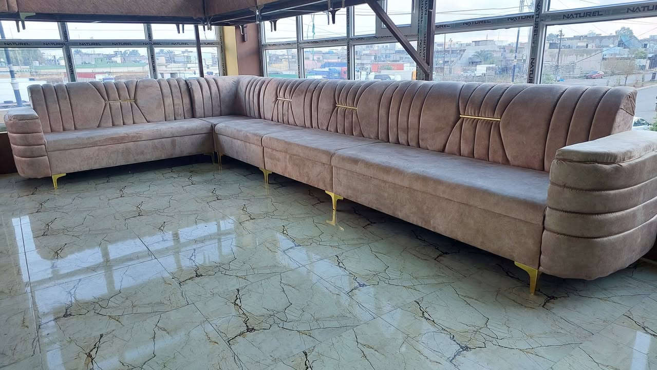 ديوان ستندر 7متر 5قطع 4كوشات شغل ممتاز واسفنج ضمان اصلي ما ينزل بسنه وسنتين 380الف مع التوصيل والقياس متر 85و95و115 مجمع النذير للاثاث المنزلي الجديد والمستعمل والباله اوربي بيع وشراء. تجهيز بيت كامل بسعر تنافسي وتجهيز لاهل الجمله.  كركوك حي النصر مقابل مركز شرطه ...خلف المرور القديم مباشر ***********
*********** 
***********
