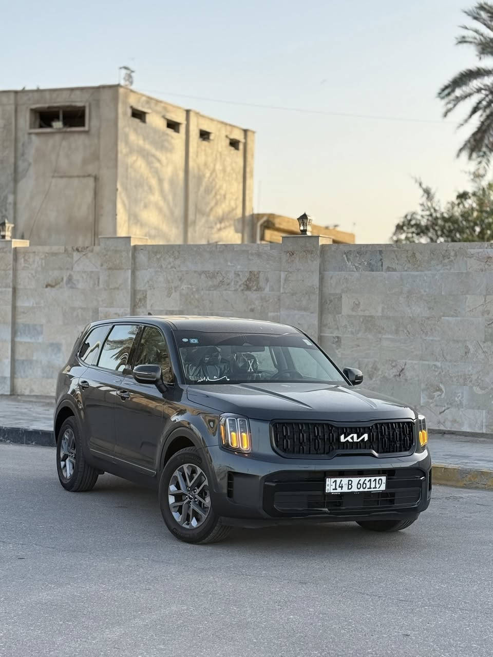 للبيع 💯💯

‏KIA TELLURIDE 2024 LX 4x4 🔥🔥

كيا تيلورايد 2024 LX فور ويل 🔥

وارد امريكي 🇺🇸

محرك : 6 سلندر 3800 يولد قوة 295 حصان 🐎 وعزم دوران 355 نيوتن 🔥🔥✅ + كير 8 سرعات ✅

السيارة جديدة زيرو مال شركة KIA في ولاية نيويورك 🔥✅

الضرر ✖️ : بدون اضرار تقرير مياه امطار للدوسة 💧✅ 

شرط 🔥 تقرير السيارة بأمريكا تعمل وتسير  ابيعلك شغال من 

امريكا  💯💯 

// انفحصت السيارة كفالة عامة برغي ما مفتوح بيها بدون صبغ بدون ضربة ✔️

عندي تفاصيل كاملة عن السيارة من امريكا لميناء ام قصر 

للشراي اذا يحب يتأكد من نظافة السيارة ✅🔥

السيارة برغي ما مفتوح بيها ✅

السيارة جان ممشاها 82mi فقط السيارة زيرو  انا داخل العراق مشيتها 2100mi قابل للزيادة 🔥✅

السيارة انفحصت  اكفلك السيارة من : حادث- صبغ- شاصي - 

كير- محرك - كهربائيات 🔥🔥 وين ما يعجبك افحص ✅

مواصفات ✅ : ( شاشة - كامرة خلفية - تحديد مسار - مثبت 

سرعة - اوتو هولد - وضعيات قيادة - قيادة خاصة 

للمنحدرات - رادار امامي - رادارات جانبيه - اشارة بالمري - 

حساسات خلفية - توقف ذاتي - انظمة تحذير - مقاعد 

الخلفية تحكم كهربائي - لايتات زينون LED - ) 

وباقي المواصفات المعروفة بالفئة هاي ✅

#السعر : 285 ورقة 💵  // السيارة مرقمة بصرة رقم دولي الجديد تحويل ثاني يوم ✔️

 الشراي يتصل : ***********

مكان سيارة : // البصرة //

#ملاحظه : كروب مزادات كاليفورنيا الامريكية الي يحب ينضم يشوف اسعار المزاد او يتعرف على التفاصيل او استفسار 

‏https://chat.whatsapp.com/Ht3JOZZUA2XC0WIPsAqIgq
