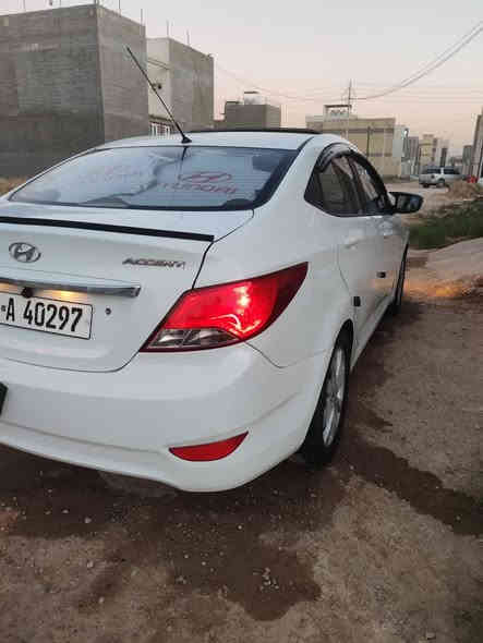 اكسنت موديل ٢٠١٣ بيه صفحة وبنيد فقط رش بدون دواخل ماشيه السياره ١٢٦ صدر جديد تبريد جديد ٥ ويل كب فتحة اشاير بالمري تحكم ستيرن شاشه كامره بريك دسك امامي وخلفي بسمي سنويه وهزه جديده مكاني الدوره السعر ٩٧ وبيه مجال بسيط  اتصال *********** بغداد
