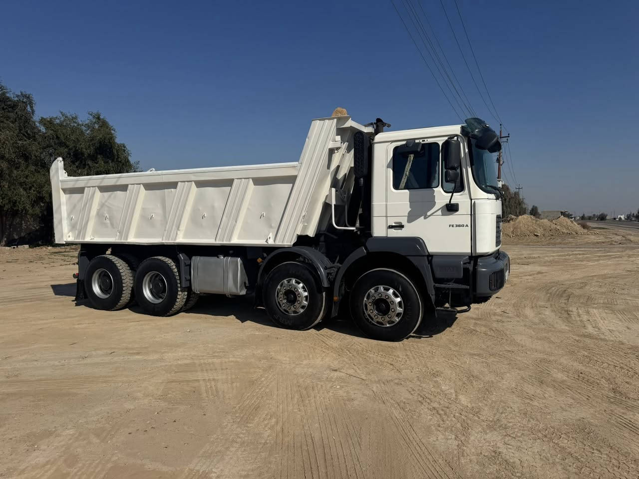 مان عكرب موديل 2002 مكينه 410 تيكة مجموعه جي اف شاصي عالي مكفول 
***********
