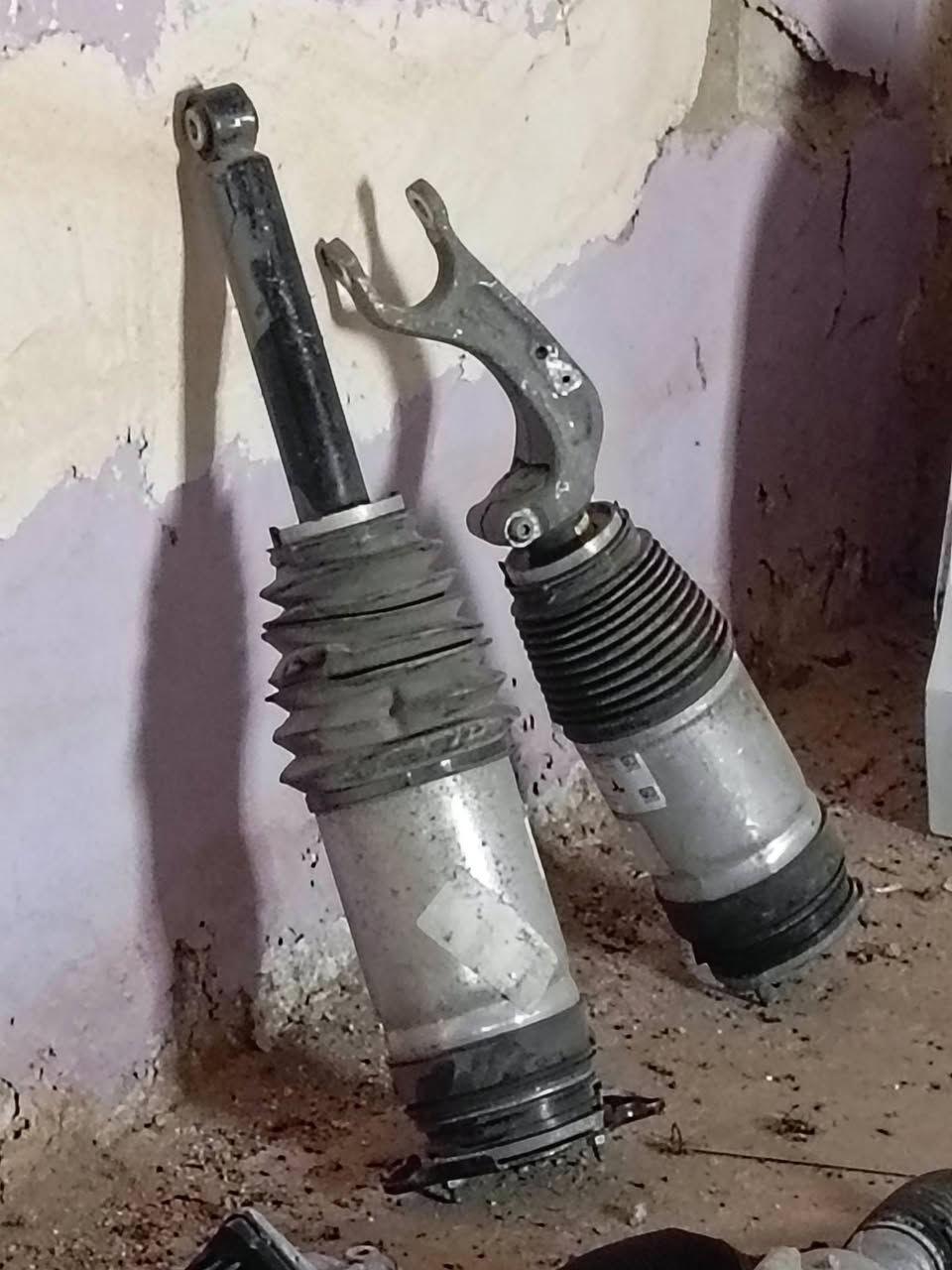 تسلا الحارث 
والاسعار مناسبة 
***********
