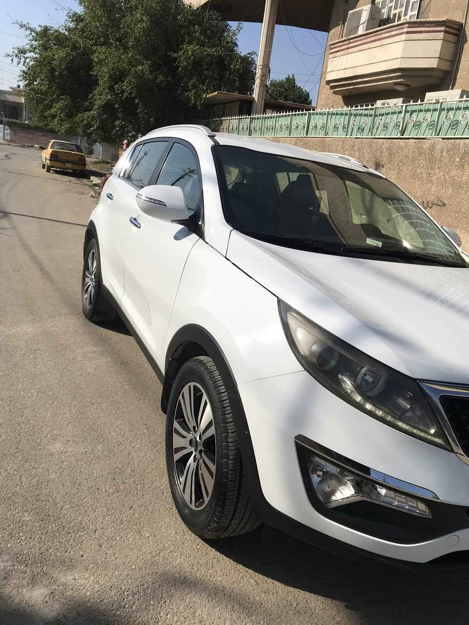 السلام عليكم سبورتج 2015  محرك2000كيرومكينه مكفول نص فول السياره موصفات مكانها البلديات لاتصال ***********@
السونار موجود 
معروضه 145
