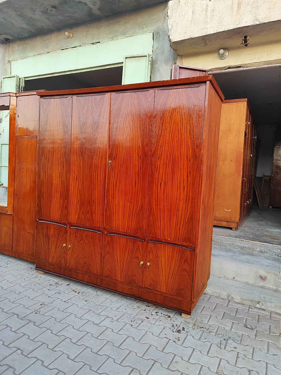 كلاري مترين مقبط فوك فراش وجوه ملابس كلاري نضيف حيل ما بي اي عيب العمق مالته 70.  

الرقم ***********
