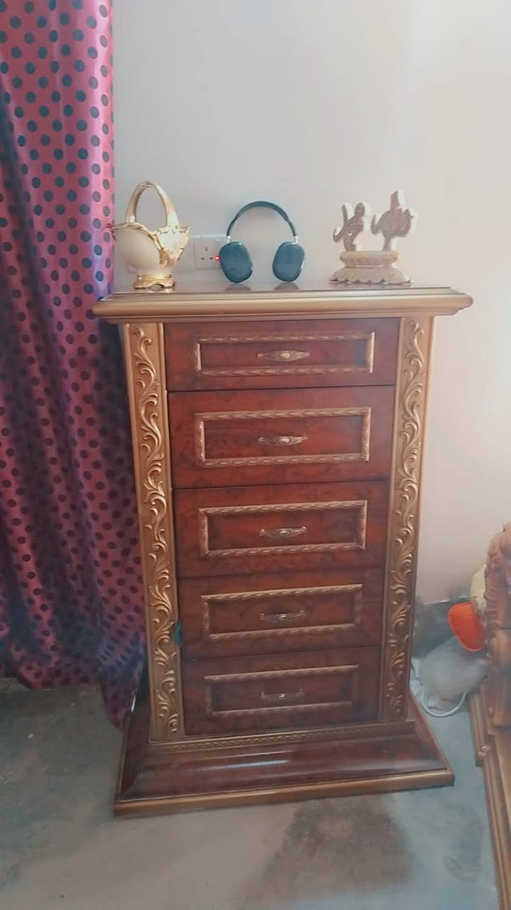 غرفة ماليزي البيع الاستفسار اتصل على الرقم ***********
