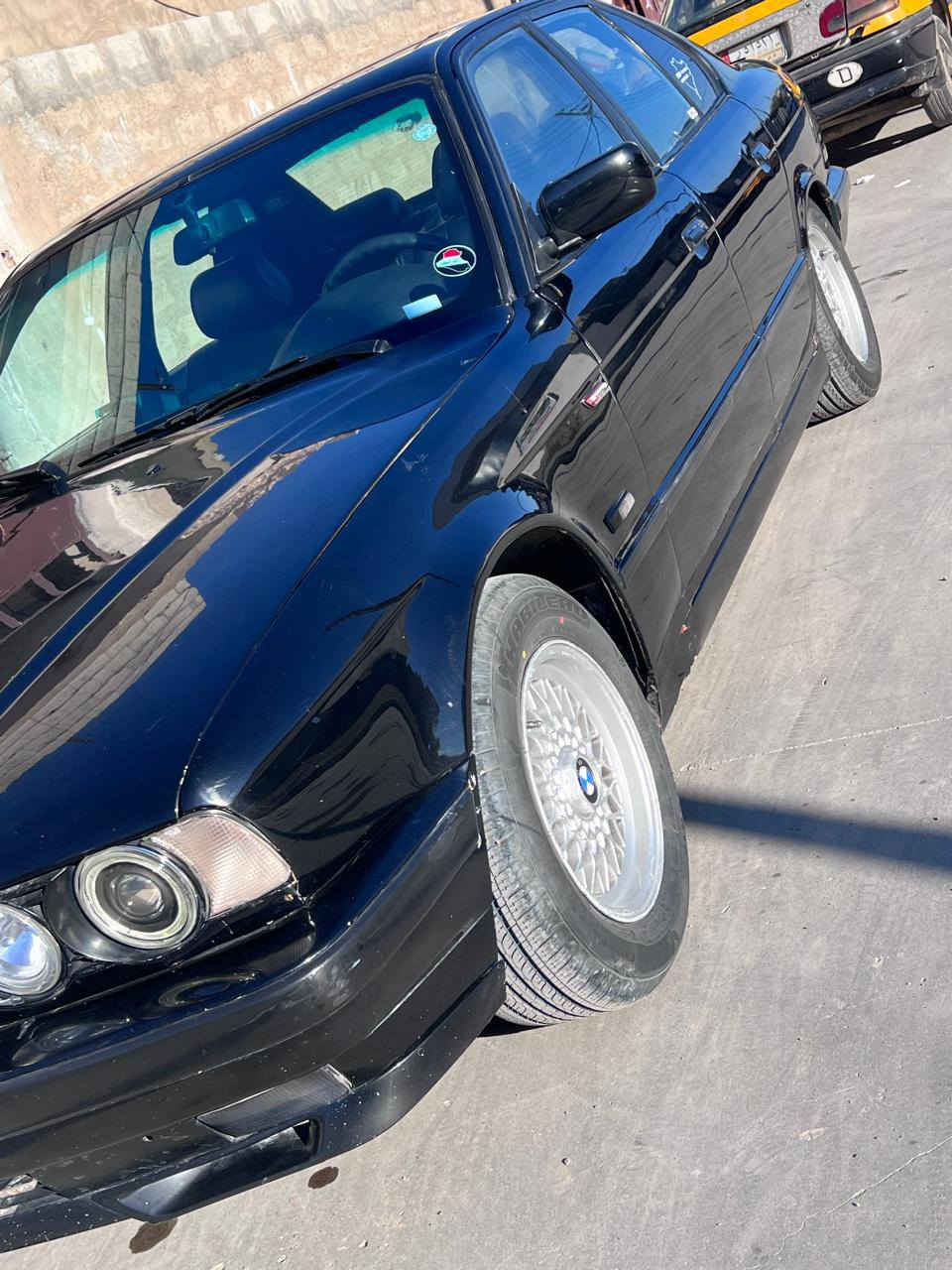 موديل 91 محرك كبس مكينة جديدة تبريد شغال سنويه منتهيه بشهر 7 /2025
كشنات جلد  لايت زينون سيارة متعوب عليها مال بيت 

مصبوغ عام جمالية معجون بيها تلكيط خفيف كلش 

السيارة 

رقم اربيل الماني 

السعر 70 ورقة وبيها مجال بسيط 

مكان السيارة كركوك‭***********
