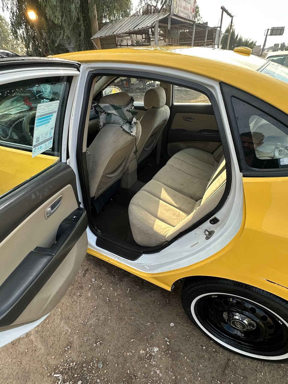 انترى 2008 رقم ديالى انكليزي جازه من كلشي بس بيه جاملوغ اليمنه خلفي سياره خير من الله مكفوله من محرك كير شواصي لغد سعر سياره 86 وبيه مجال رقم هاتف ***********
