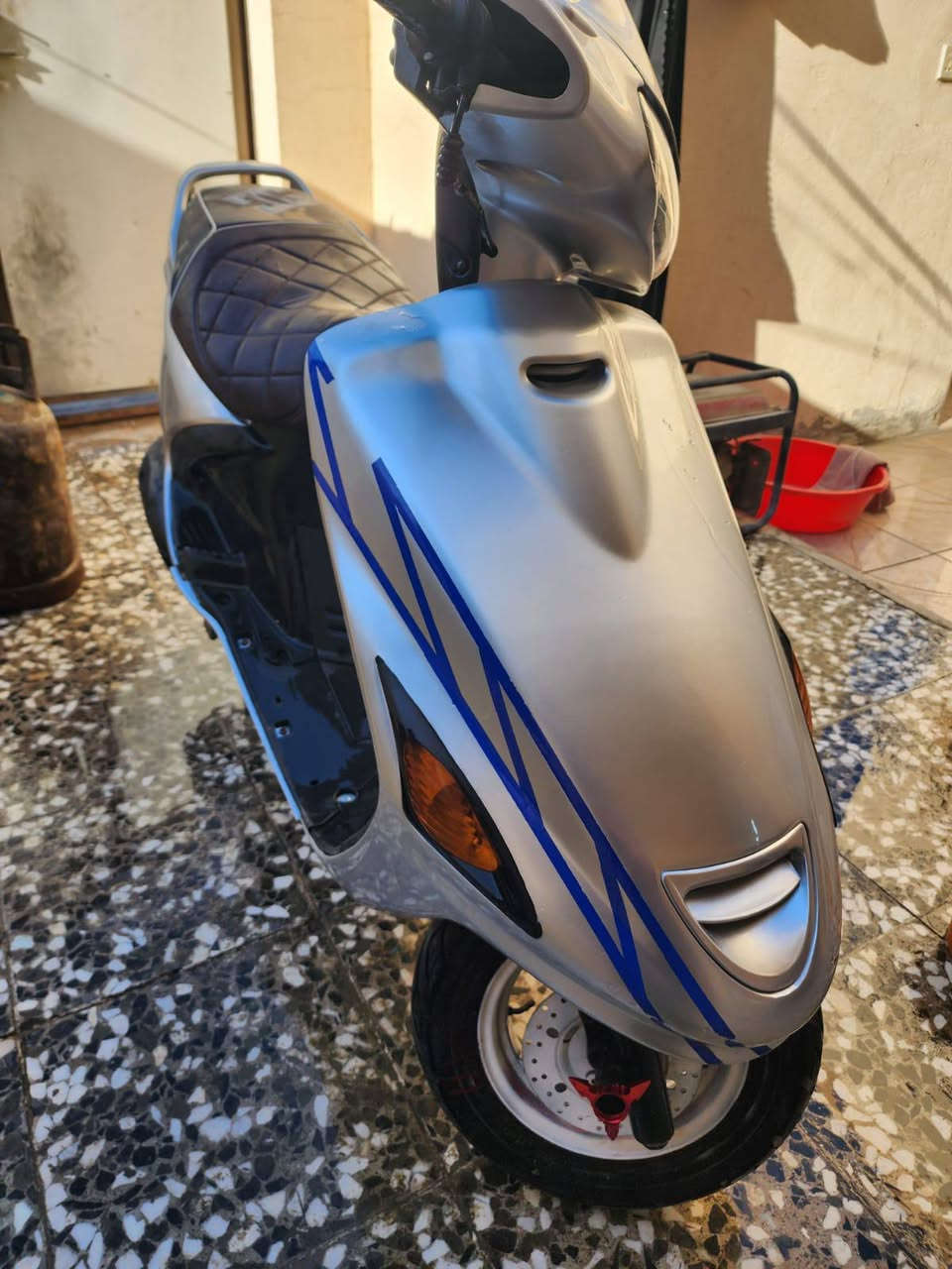 بيع مستعجل
سلام عليكم فراشه للبيع جاهزه من كلشي تايرات جدد دبلات شغاله سلف هندر تشتغل  اشاير هورن كله شغال ماعيزه برغي تجي وتشوف مكان نجف حي لعسكري السعر خاص
*********** واتساب او تصال
