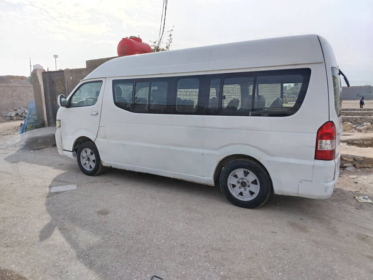 السلام عليكم  سياره شيري البيع مديل13 مكينه جديده مصفره هيئة كير واكسن جدد السعر 75وبيهة مجال المكان النجف الرقم ***********
