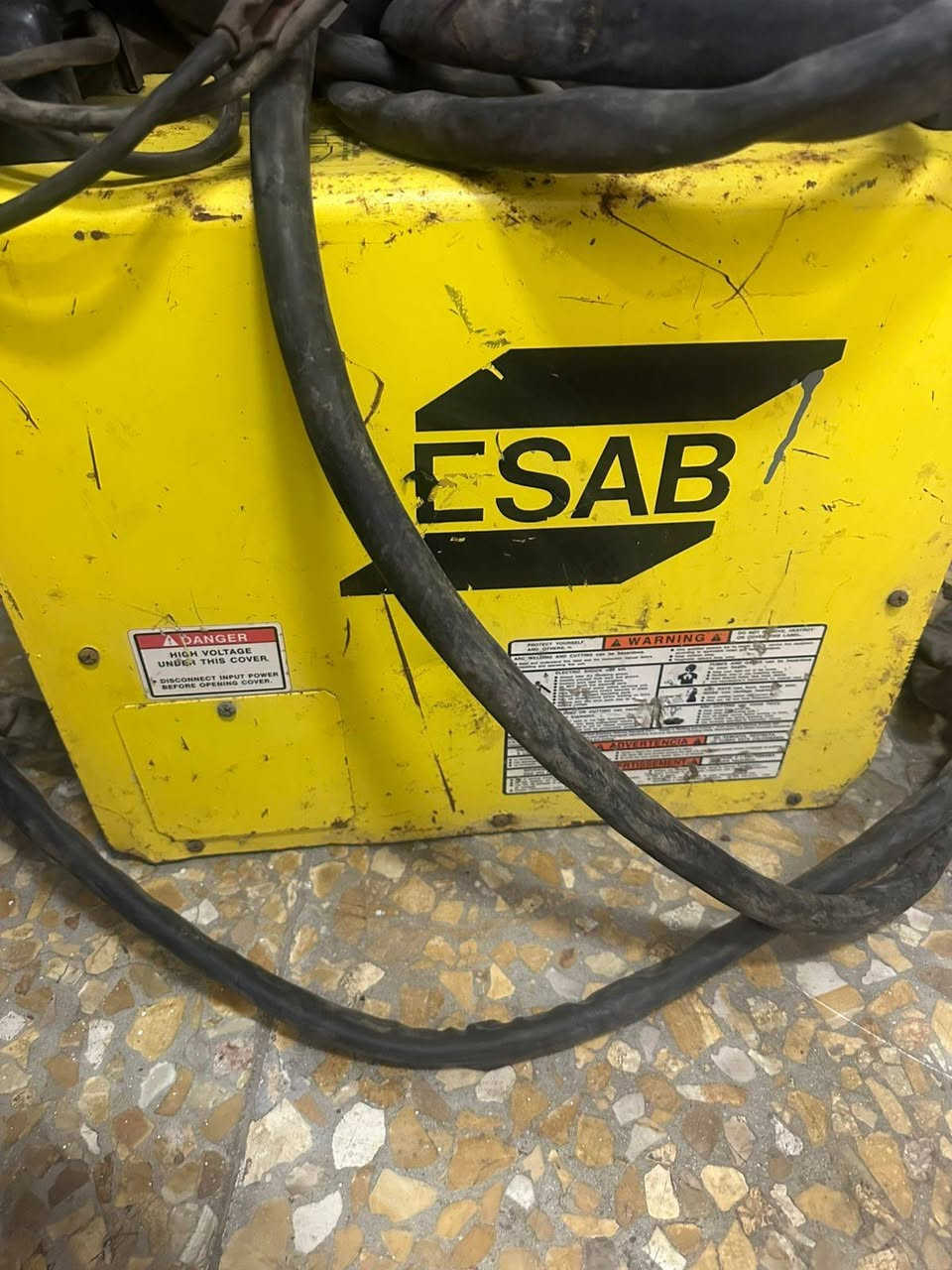 بلازما ايساب شغال  سويدي اصلي مداخل تصليح سنكل
السعر ٧٥٠ وبي مجال العنوان بغداد ***********
