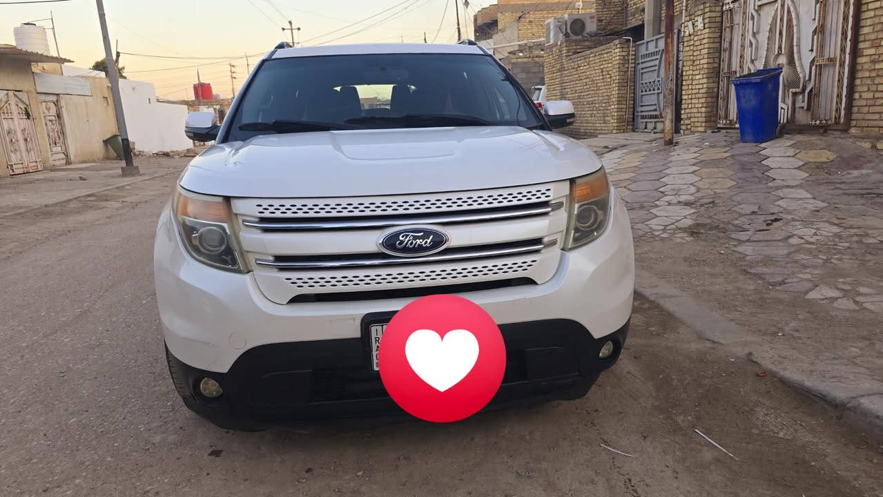 السلام عليكم فورد اكسبلور موديل 2011وارد امريكي محرك v6 3.500 تنفس طبيعي سياره فئتهه لمتد اعلى فئه سياره vip ولونهه كلش وبيهه 4 انضمه قياده ومثبت سرعه كشنات تدفئه تبريد  استرين تدفئه تبريد مركزي كلش ثلج كشنات كهربائي كراسي قلابه 7 راكب  شاشه كبيره  السعر  ((125))وبيها مجال ميسان العماره المشرح ***********
