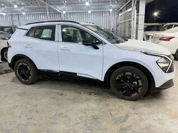 تهديكم شركة شهم النخبه لتجارة السيارات
اطيب تحياتها ونود اعلامكم عن توفير

كيا سبورتج 2025 بلاك ادشن 

السعر شامل اللوحات المرويه
بسعر خاص وحصري اتصل وتدلل🔥🔥

‼️ انتبه هذه السيارة ‼️
🔥 خاضعة لضمان الصيانة من شركة المجموعة الدولية العراقية 
♻️خمس سنوات أو 100.000Km
🛢️ بالاضافة الى 4 تبديلات دهن مجانية 

اليكم التفاصيل الآتية
💥 زيرو 
💥 خليجي
💥 موديل 2025
💥 سعة المحرك 2.0L
💥 مرتبط بناقل حركة أوتو 6 نمر
💥 عدد AIR BAG 2 
💥 حساسات أمامية 
💥 حساسات خلفية
💥 لايت زينون + LED
💥 كشافات 
💥 بك لايت LED
💥 حجم الاطار 235/50R19
💥 ويل كب 19
💥 4 دسك
💥 ماسحة خلفية
💥 اريل نفكيتر 
💥 مفتاح التشغيل بصمة
💥 تشغيل عن بعد 
💥 فتح الصندوق كهرباء 
💥 دشبول شاشة 
💥 شاشة Apple Car play
💥 كاميرا دوارة 
💥 المقاعد جلد  
💥 حركة المقاعد الأمامية كهرباء
💥 تدفئة المقاعد الأمامية 
💥 تدفئة المقود 
💥 تتسع المقصورة ل 5 ركاب
💥 مثبت السرعة Cruise
💥 المودات والأوامر الصوتية
💥 أوضاع القيادة  Drive Mode
💥 فحص أنظمة السيارة 
💥 حساسات ضغط اطارات 
💥 مقود جلد حياكة 
💥 شفتات مقود
💥 قطعتين تبريد
💥 هاند بريك كهرباء 
💥 ا ABS 
💥ا Auto Hold   أوتو هولد
💥ا ISOFIX   مثبت مقعد الطفل
💥 نظام مانع الانزلاق
💥 نظام نزول المنحدرات 
💥 اشارة في المرايا الجانبية
💥 مخرج منفذ الطاقة
💥 ا  Bluetooth 
💥 شاحن هاتف Wireless 
💥 تطعيم الدواخل ألمنيوم 

🔥 أبعاد السيارة 🔥
الطول 466 cm
العرض 186 cm
الارتفاع 160 cm  

للاستفسار يرجى الاتصال على الارقام الاتية ☎️
***********
*********** )

عنوان الشركة 📍.. بغداد الكريعات شارع الوقف
