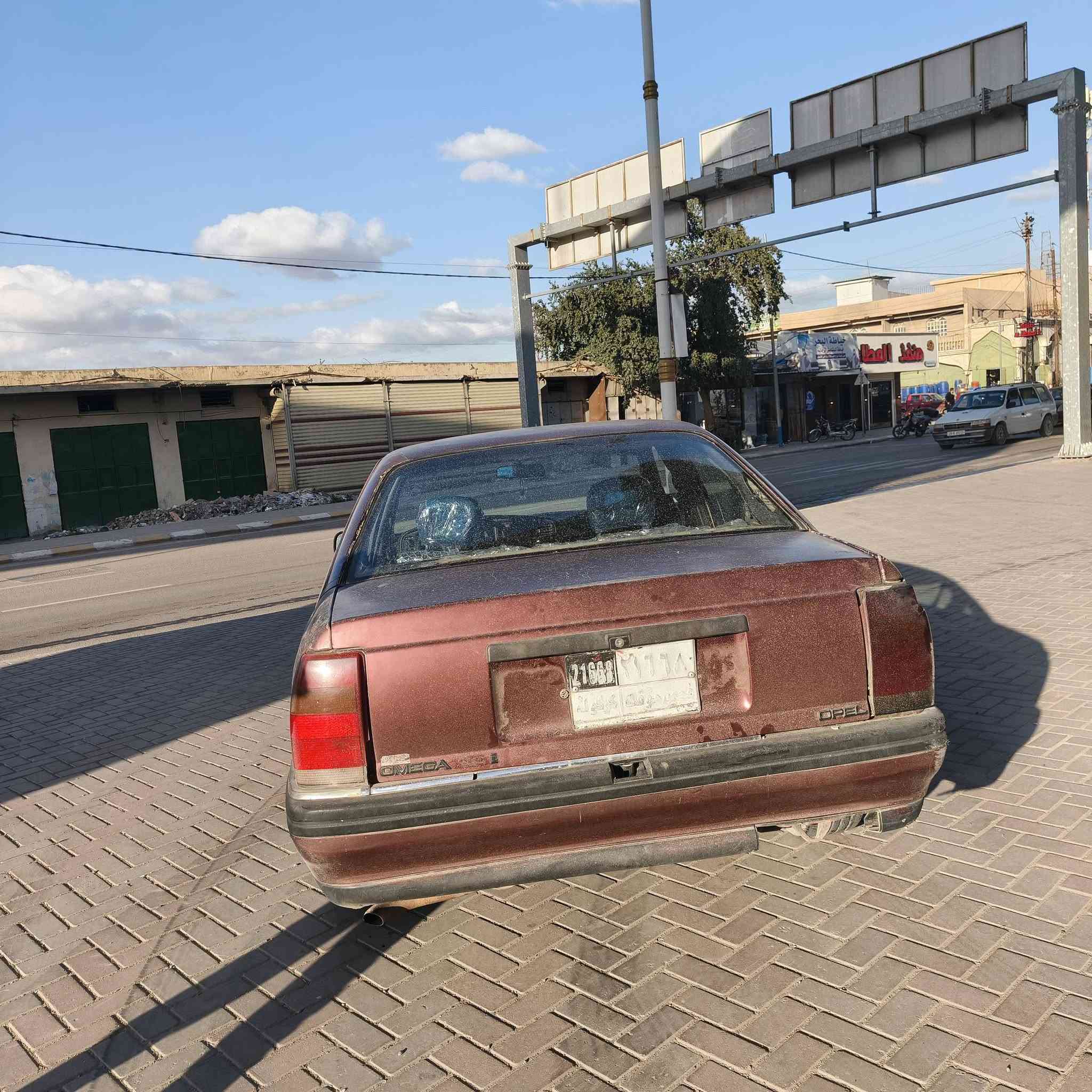 اوميكا 1991
محرك ابلادي 6    2.6
كير شرط محرك بي صرف 
ويل خليه بلادي 
رقمها كركوك فحص بيها اوراق و سنويا كامله ابيعها بدون اتكفل بيها دوله و عشائر 
مكانها تكريت فلكة الفرسان 
السعر 12 وبيها مجال حك الجيه 
رقم الهاتف ‏‪***********‬‏
