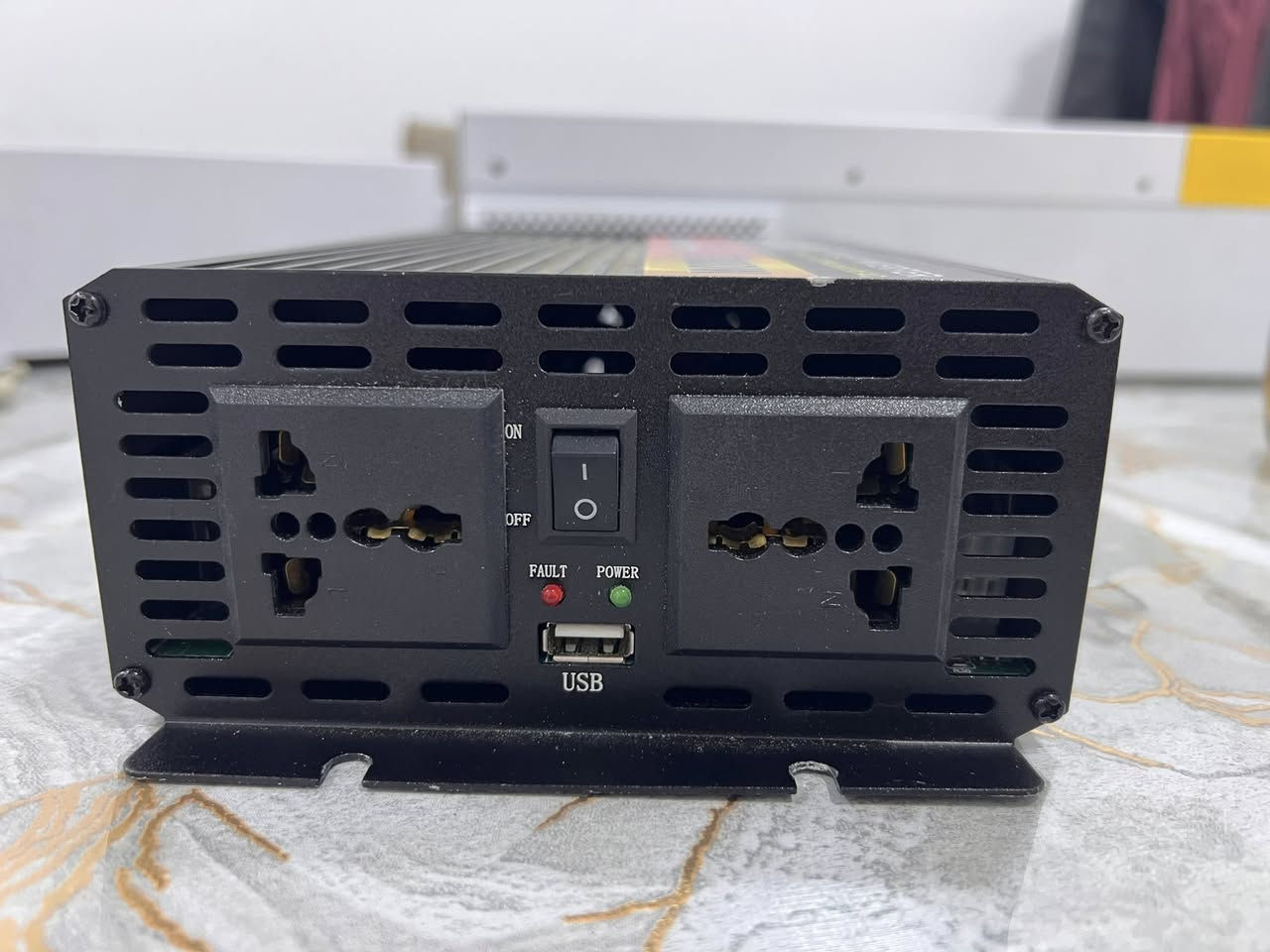 انفيرتر قوي مناسب لمنظومات الطاقة الشمسية أو الاستخدام المنزلي، يشغل الإنارة والتلفزيون والمراوح وعدة أجهزة كهربائية بكل كفاءة. الجهاز نظيف وشغال 100٪.

⚡ القدرة: 3000 واط
⚡ أداء قوي وثابت
⚡ مناسب للبيت أو المحل
⚡ جاهز للتشغيل مباشرة

💰 السعر: 70,000 دينار فقط (سعر لقطة)

📱 للحجز أو الاستفسار واتساب:
***********
