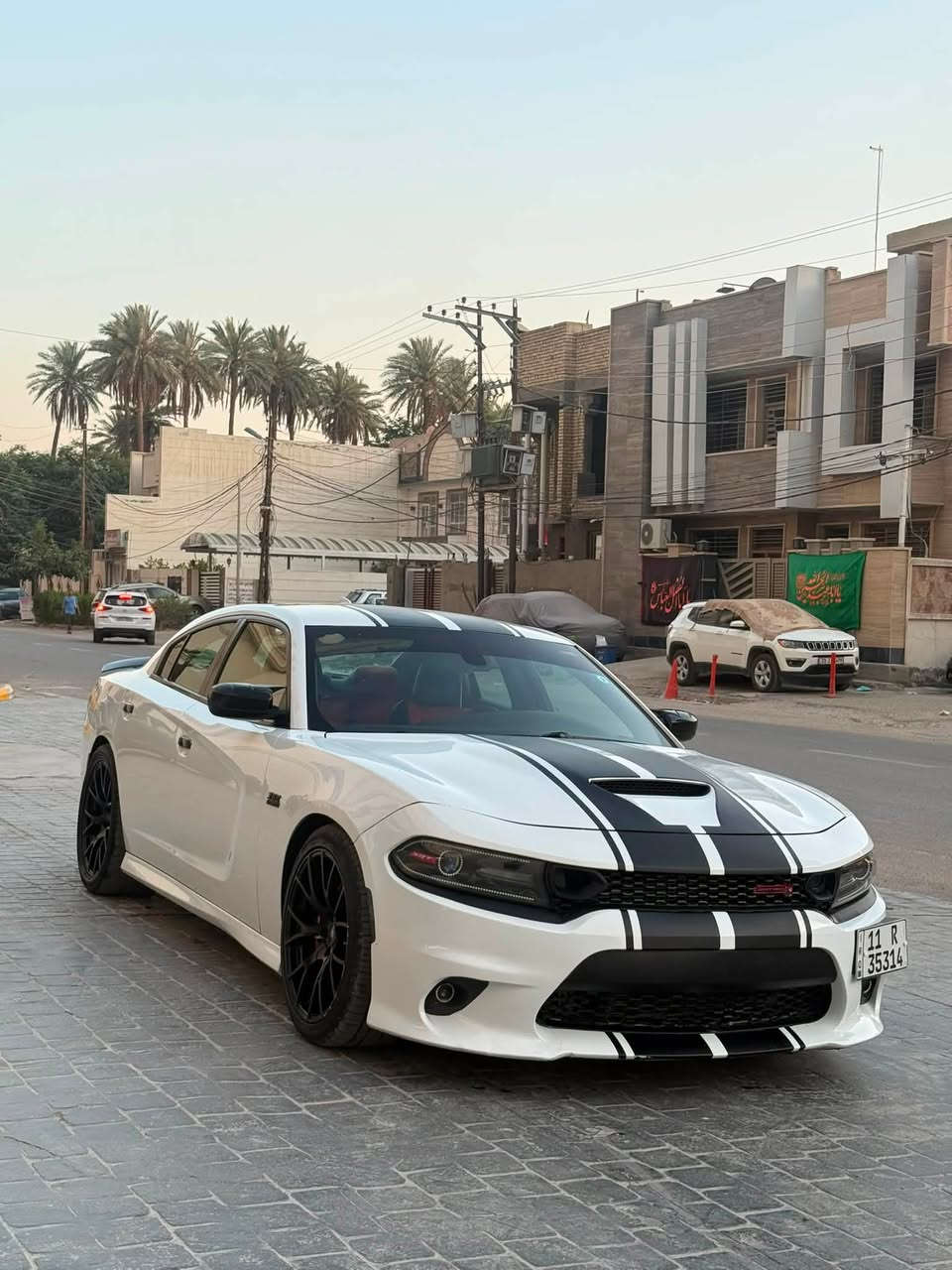 سلام عليكم شباب
جارجر سكات باك للبيع  ￼🐝🐝

موديل 2022 

اللون ابيض 

مكينه V8 / 6400ccm

ماشيه : 35 m 

رقم بغداد بأسمي والتحويل ثاني يوم 

المواصفات 

——————————-

كشنات كنتاره احمر مختم ( سكات باك ) 

فجوج بريمبو 6 بستم 

اكسل قفل 3.9 

كير 8 نمر 

دبات موبار سود

شاشه كار بلي 

كشنات تدفئه تبريد 

4 مودات قياده 

ذاكرة خزن ميموري 

حساسات خلفيه + جانبيه 

كامره خلفيه 

وباقي مواصفات السكات باك معروفه 

الأضافات 

———————————

لدات اوركال متغير 

وسقف روز رايز

حادثها 

——————————-

جاملغ وبنيد فقط 

* علماً السياره مناقصها اي شي جاهزه مجهزه 

* لا بيها تكحيل ولا بارد وكشرها كلش حلو 

السعر 210 ورقه وبالعافيه على الي ياخذها

مكاني بغداد / المنصور ***********
