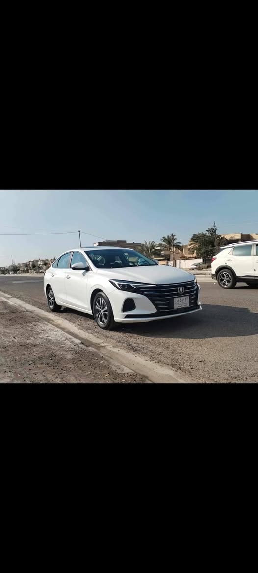 شانجان ايدو موديل 2023 للبيع او المراوس
رقم بغداد مطلوبه اقساط للشركه باقي عليها ٦٠ ورقه تسديد للشركه كل شهر ٣٥٠ دولار 
سعر البيع ٨٥ وبي مجال
مكفوله بدون صبغ بس بيها طخه موضحه بالصور بعدني مصبغتها
ماشيه ١٤٣
مواصفاتها
فتحه سقف
بصمه تشغيل وأبواب وتشغيل عن بعد
ويل كب حجم ١٦
تحكمات ستيرن وشاشه وكامره خلفيه
تبريد قطعتين
كشنات جلد
السياره جاهزه بدون نقص كل صيانتها بالشركه
مكاني بغداد الدوره او حي الجهاد
*********** واتساب
