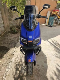 دراجة شحن كهربائية • جديدة • ٦ بطاريات