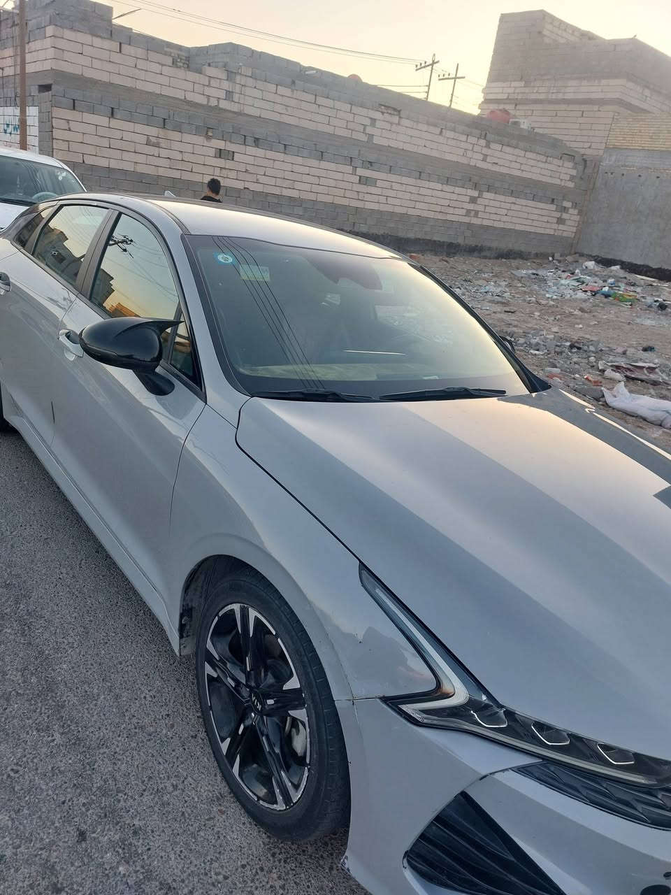 بيع او مراوس 
السعر١٣٠ 
***********
واتساب

كي فايف ٢١ اسمنتي محرك ١٦٠٠ تيربو  بيها صبغ قطع  حزام ابيع القماره لا صبغ ولا بيها اي شي   لغود  شواصي دواخل كفاله تبريد كير محرك كفاله والبدي شوف العين رقم بغداد معوقين 
فول موصفات عدا الفتحه
بصمة تشغيل
بصمة بيبان
صندوق ذكي
سايد بريك بصمه
قياده ذاتيه
تحديد مسار
رادار خلفي وامامي وجانبي
اوتو لايت زنون بلاد
كشنات جلد + تحكم كهرباء
كامرى دواره ٣٦٠
