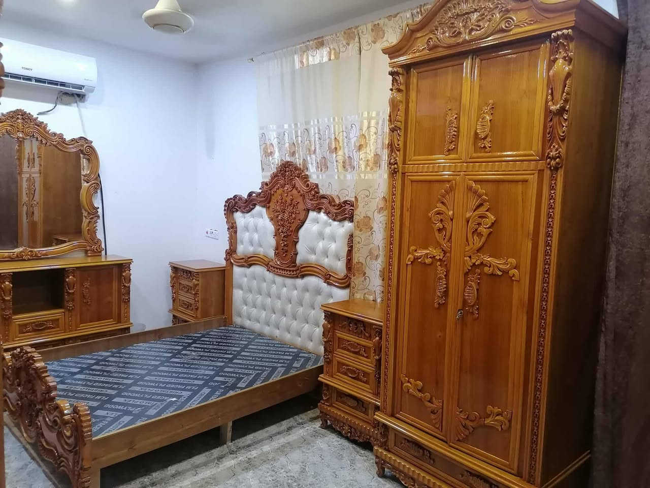 السلام عليكم غرفه للبيع مستخدمه شيء قليل السعر ٢,٥٠٠مليون بغداد الزعفرانية
***********
