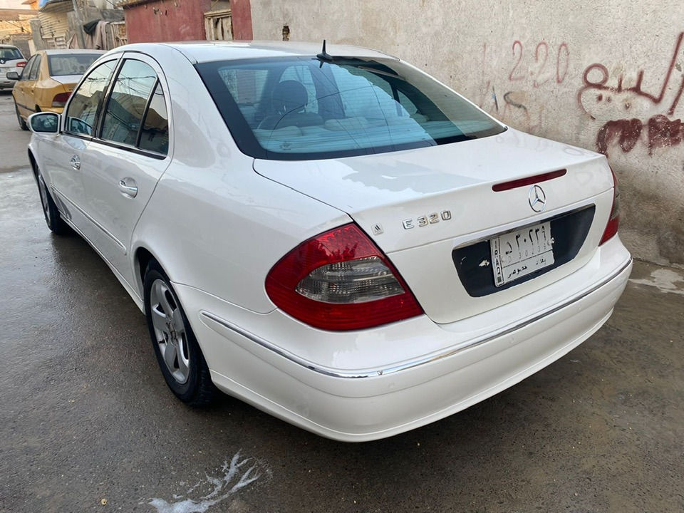 سلام عليكم مرسيدس أم عيون 2007 اللبيع رقم بغداد بسم عمي سياره جديده مكينه V6 رياضي وحله من الصور كفاله عامه لون ابيض E320
ترايك وين متريد مكان بغداد مدينه الصدر السعر135 وبيه مجال قليل هاذ رقم راعيه ***********.           مكلف بلنشر
