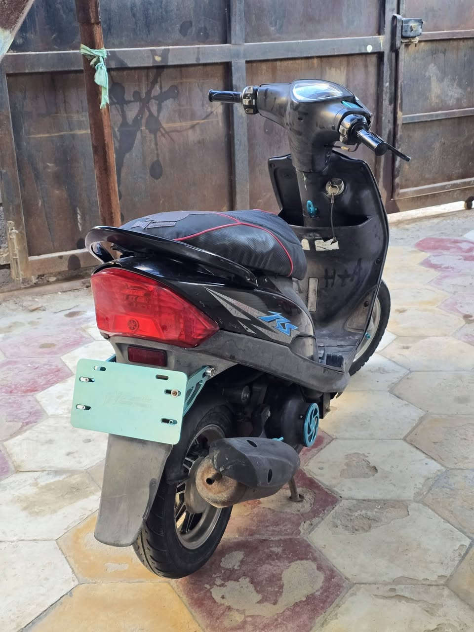 سلام عليكم
ماكس عدله للبيع 

الدراجه ختم واحد زي المكينه حتى قبق البانزين 

بس كفرات واصلايت مو تجاري 

بيه يدات جي سبيد 

قبق فلاوين ان سي واي 

قطره انسي واي 

فراك بريك أن سي واي 

قاعدت رقم دبليو اف

شيال دبليو اف 

فج برمبو 

شفت ويل دبليو الف 

قبق عنبار دبليو اف 

وياله نجمه 

قبق هندر سمارت 

كلج امامي رياضي مال تفصيخ خلفي بلادي 

صدر ار بي ام

اشاير اربع ولفات  دراجه شغاله. من الطول لطول 

مفتوحه بس ولفات اي شي باقي مكفول بيه 

دراجه ماناقصه برغي 

سعره  800وبيه مجال قليل حك جيه

مكاني ناصريه سوك الشيوخ ***********
