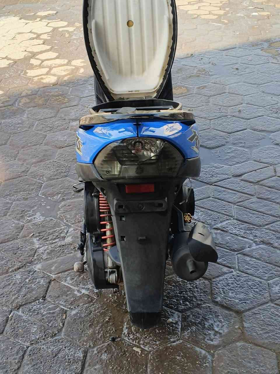 السلام عليكم دراجة ماكس عدله للبيع الدراجه كامله خير من الله كهربائية كلها شغاله نكره سلف هندر شغال الدراجه كامله السعر 550وبيها مجال حك الجيه العنوان محموديه هاذا الرقم  ***********
