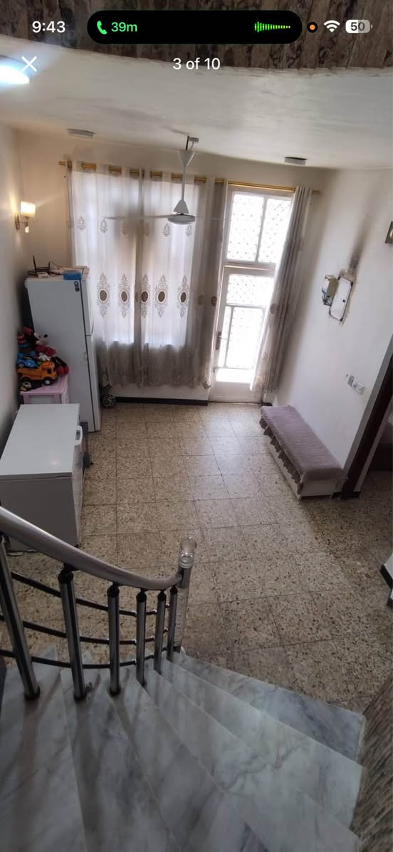 بيت للبيع مستعجل على البيع وبسبب الضروف الطارئه البيت سعره ١٠٥ مليون نهايته
  في الاساتذه شارع ٨٠ مقابل مول نون  طابو زراعي سند ٢٥  

مربع 10*10
بناء سنه ٢٠٢١ 
بناء حديث درجه اولى 
طابقين غرفه جوه وغرفه فوك  هول صاله مطبخ مجمع صحيات داخليه وخارجيه  
خلف التجاري
قريب على شارع ٨٠

*********** حلة, بابل
