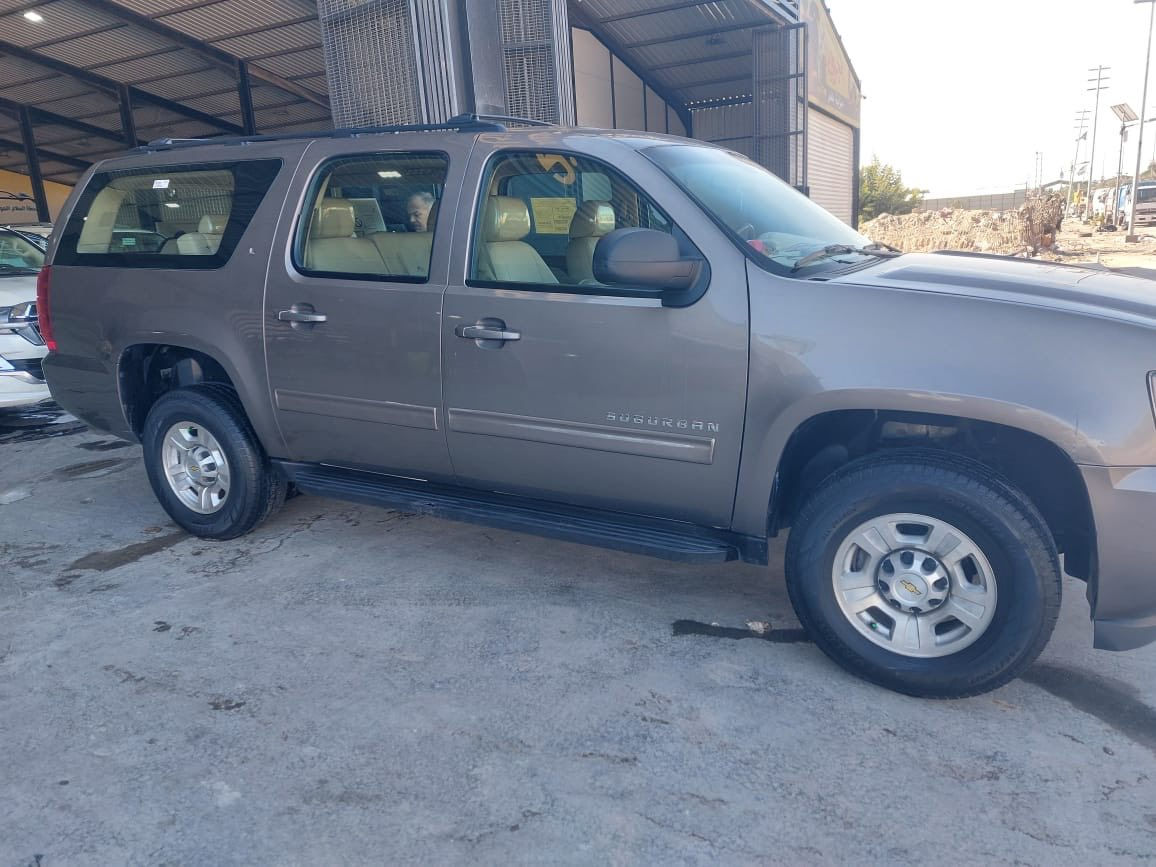 السعر 210وبيه مجال
مكفوله كفاله عامه خليجي داخل عسلي سياره جديده

رقم اربيل جديد بسمي سنويه جديده وهزه جديده 

 مصفره هيئه وغرامات 

مكينه كير حداديه تخم تاير كله جديد دوشمه جديده

تبريد تدفئه سياره جاهزه من كلشي كله نانو مسوينه 

مكان سياره البصره باقي تفاصيل ع رقم الهاتف

***********
