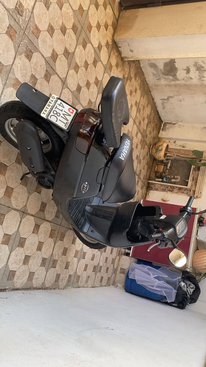 دراجه ناريه ياماها ياباني اصلي جديده اي نقص مابيها السعر 600 الف دهوك دوميز مكاني رقم الهاتف ***********
