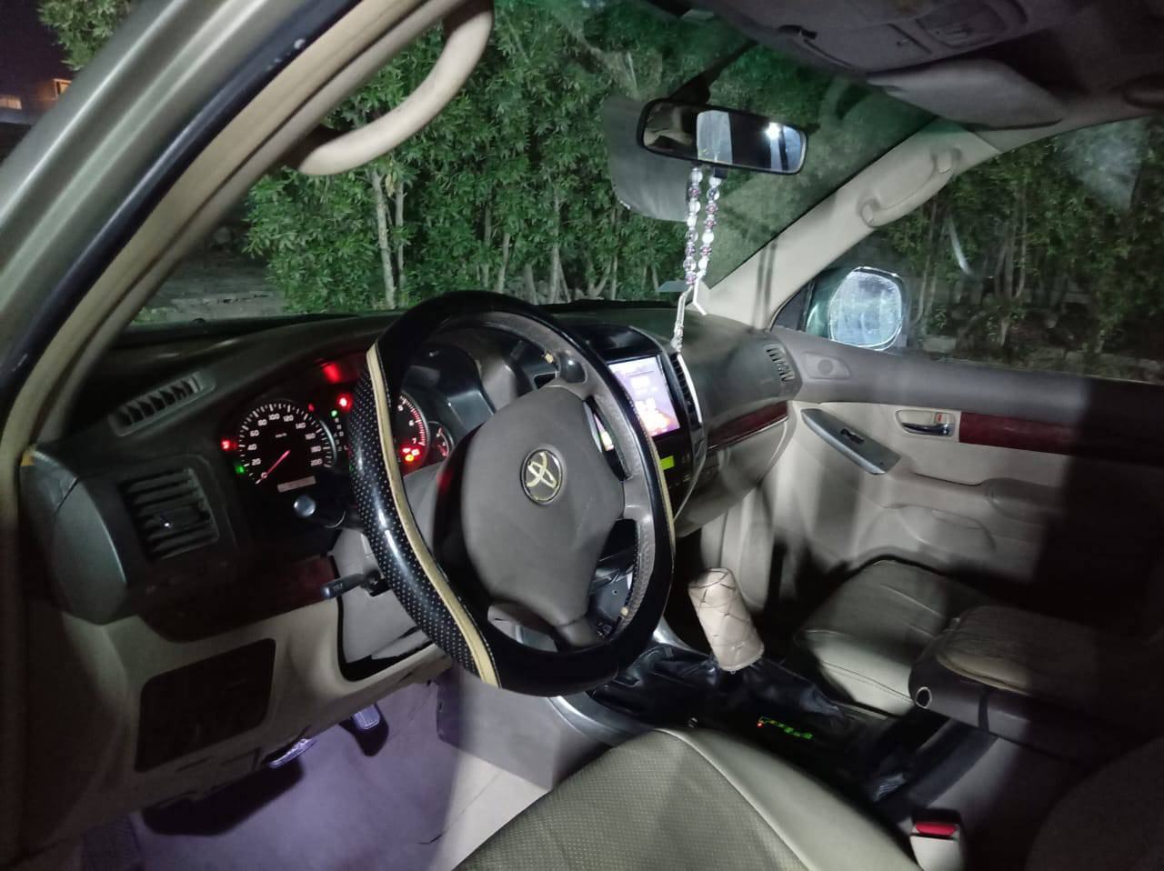 السلام عليكم سياره برادو موديل 2007 مكينة كير خير من الله تبريد تذفئه مكينه ٦ سلندر كير اوتماتيك دفع رباعي رقم دهوك انكليزي بسمي بيه صبغ حزام جماليه سعر خاص عنوان بغداد ابي غريب ***********
