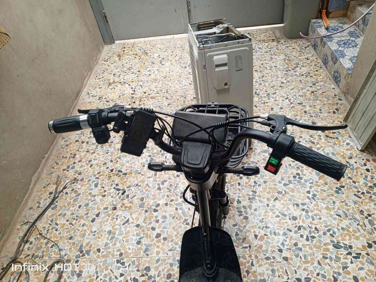 ماطور شحن للبيع حجم 20 يشحن من 6 ساعات أو 8 ساعات يتحمل وزن 150 يقطع مسافة 50 كيلو متر السعر 200 و بي مجال مكاني موصل ايسر حي سومر للتواصل *********** ***********
