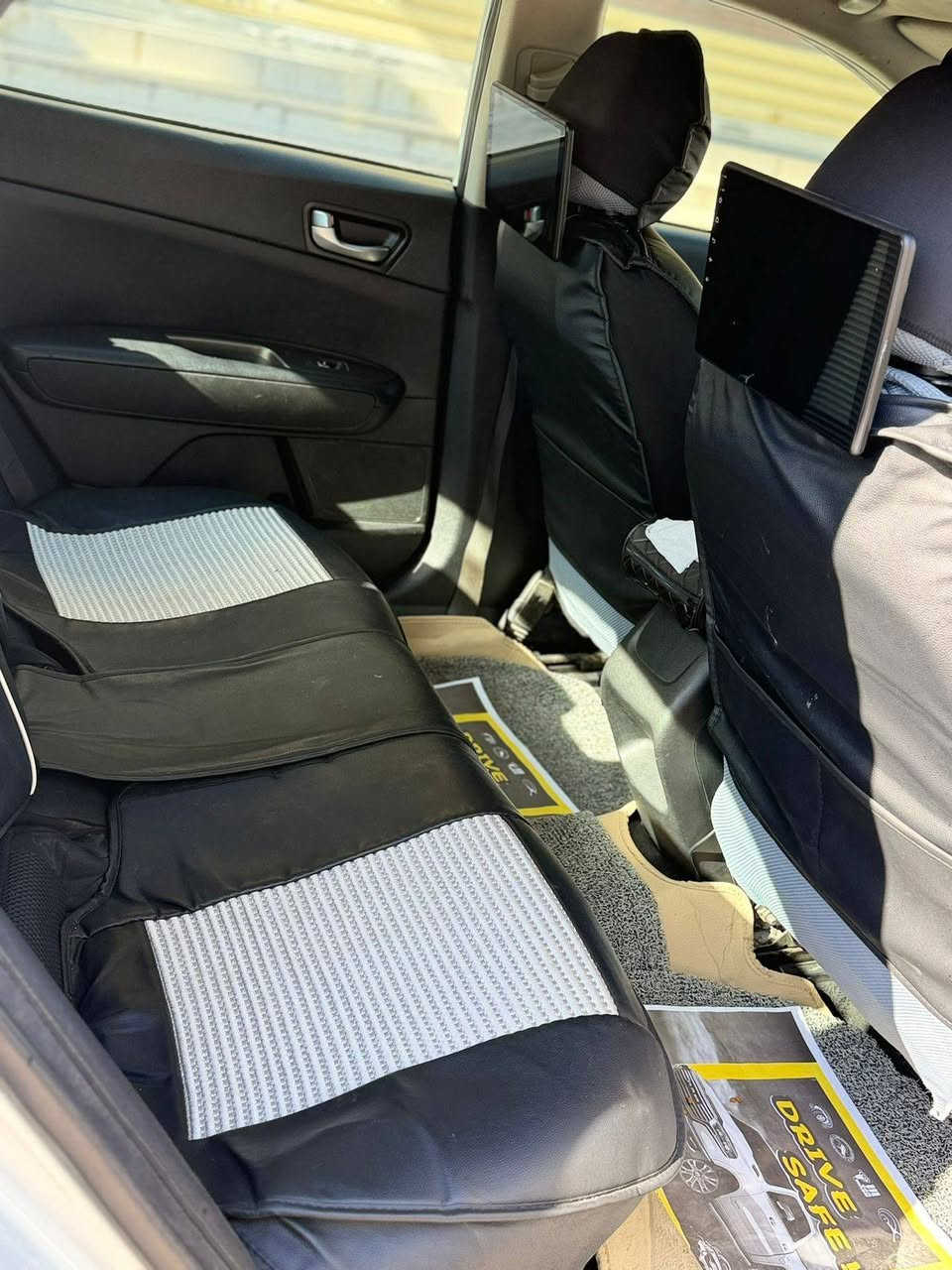 اوبتيما 2020 محرك 2400
سيارة ا اخت  الجديدة ماشية 97 
السيارة بيهه 3قطع فقط
شرط الفحص والتحويل
أنظمة قيادة 
3انظمة للسرعة
9سرعات
السيارة احلى من الصورة بهواية 
السيارة مابيهه نقص برغي 
وترايك للبصرة 
السعر النهائي 140$ 
وللتواصل أكثر
***********
