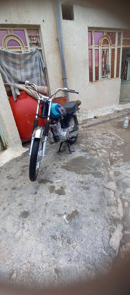 سلام عليكم دراجه انتنس للبيع الدراجه كلك كلك مكاني مشرح لسعر 725وبيه مجال قليل حك لجيه دراجه كلفه شلعه ومعدل؟


**إذا كنت صاحب هذا الإعلان وتريد حذفه لأي سبب، رجاءا أرسل رسالة إلى الدعم الفني**