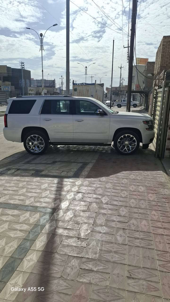 السلام عليكم 
تاهو للبيع او مراوس موديل ١٧ بريمير اصل معرفه مواصفات البريمير يعني فول مواصفات حتى الدوس كهربائيه بلاد ماشيه ٧٥ الف وارد كندي بيه كلير جاملغ وبنيد شرط مكفوله عن الحادث والايرباك السعر ٣٥٠  بيع او مراوس حسب القناعه للعلم سياره رقم بغداد الجديد وهزه وسنويه جديده بسمي جاهزه من جميع الامورمحرك  مكفول عن الفتح مكان السياره الناصريه هاتف ***********
           والتوفيق للجمبع
