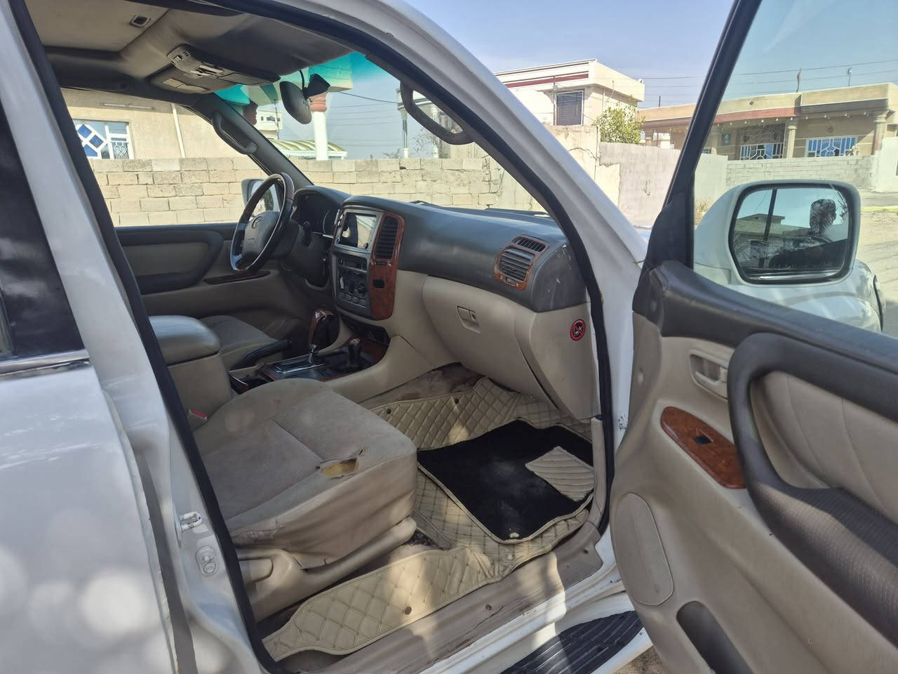 مونكه ٢٠٠٧ بانزين رقم اربيل انكليزي السياره مكلوبه مصبوغه عام السعر ٩٥ بيها مجال عنوان بغداد تقاطع النهروان ***********
