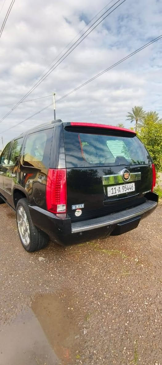 سلام عليكم
للبيع كاديلاك موديل 2013
خليجي مكفول كفاله عامه 
ماشيه 93 حقيقي 
سيارة على وضع شركة 
فول مواصفات 1/1
دوس كهرباء جنطة كهرباء مري شفط كشنات جلد كهرباء 
ستخدام شخصي بسمي الهاتف ***********
