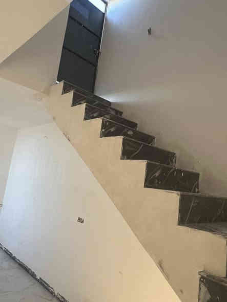 بيت للبيع 50 متر 
الواجهه 5 متر والنزال 10 
البوبيات حي الزهراء عمود 108
بسعر مناسب للاستفسار 
***********
